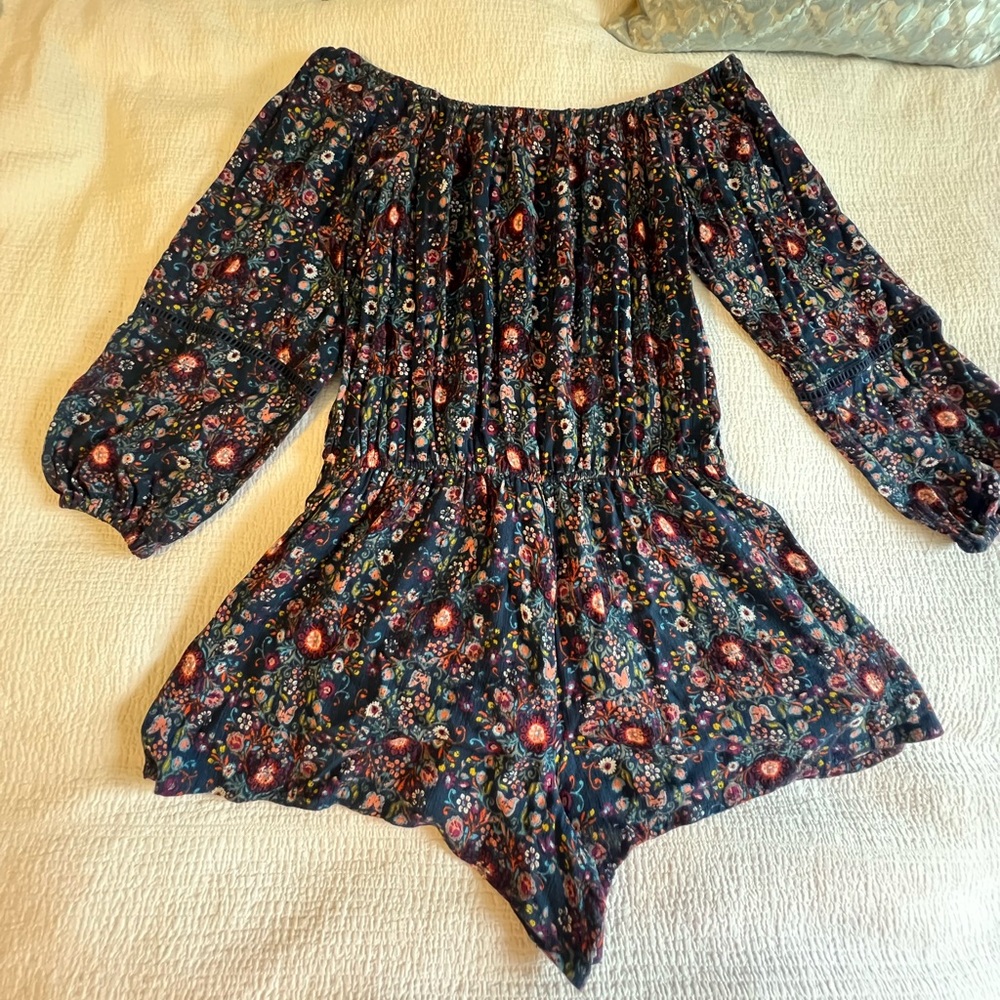 Multicolor Floral Patterned Off The Shoulder Romp… - image 8